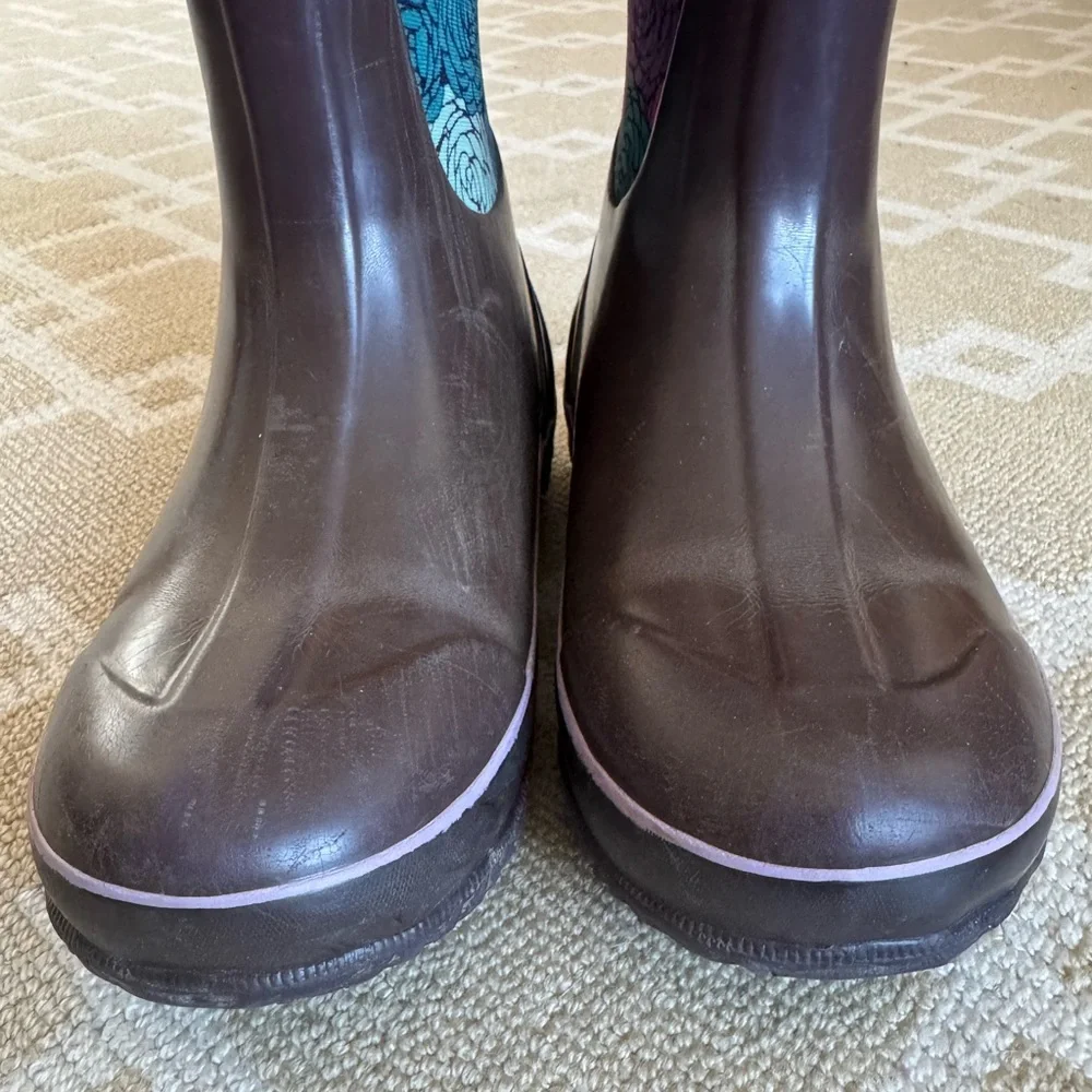 Bogs Classic Rosey Kids Waterproof Snow Boots Warm Insulated Floral Purple 4